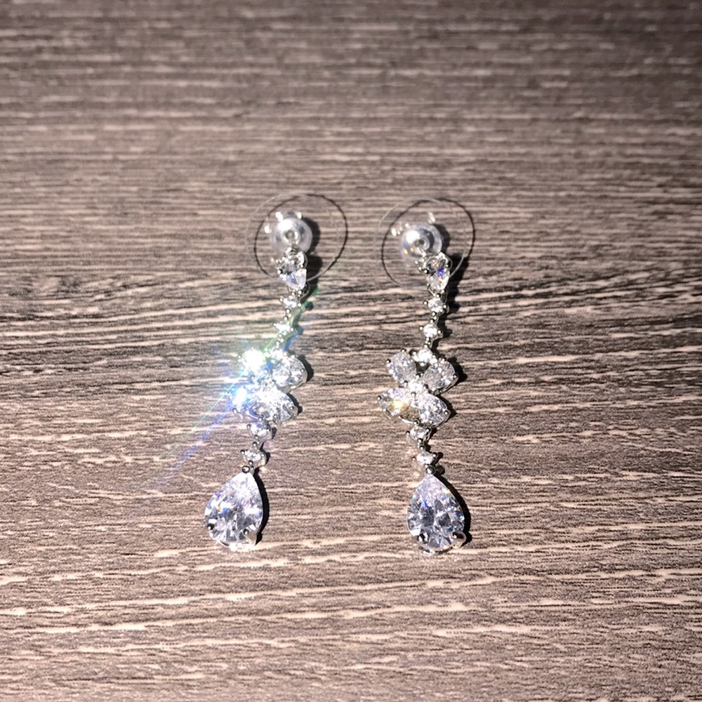 Cubic zirconia dangling earrings